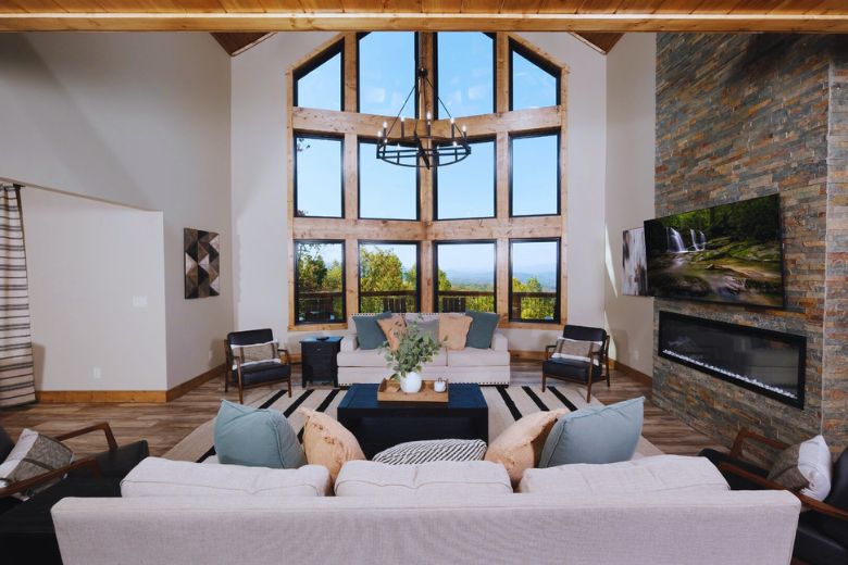 Top 6 Reasons Why Families Choose Cabins with Big Living Rooms